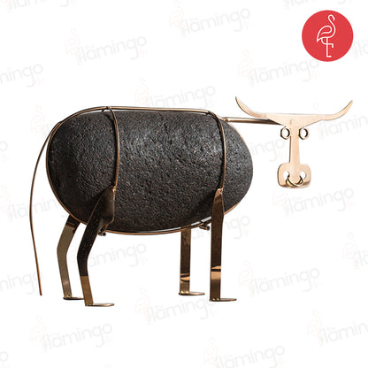 QUIRKY STONE BULL