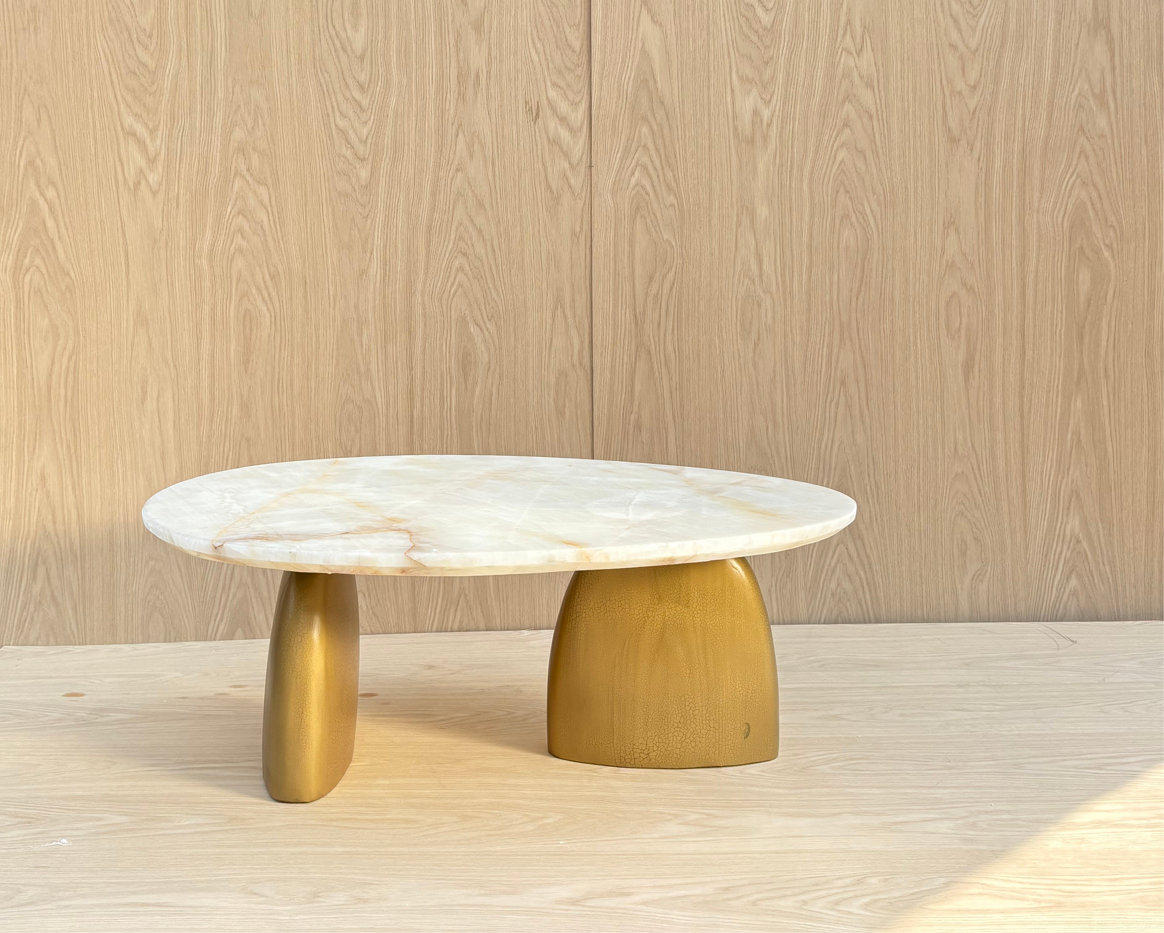 Monarca Centre Table side view - onyx stone furniture - The Flamingo Life