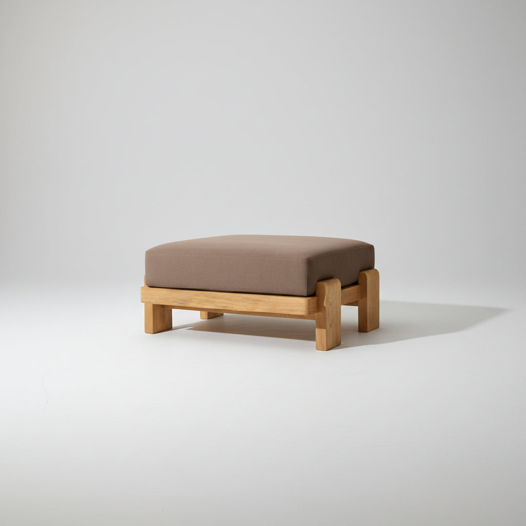 Wainganga Outdoor Teak Furniture – detail view – luxury outdoor teak furniture India – The Flamingo Life
