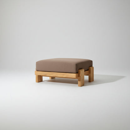 Wainganga Outdoor Teak Furniture – detail view – luxury outdoor teak furniture India – The Flamingo Life