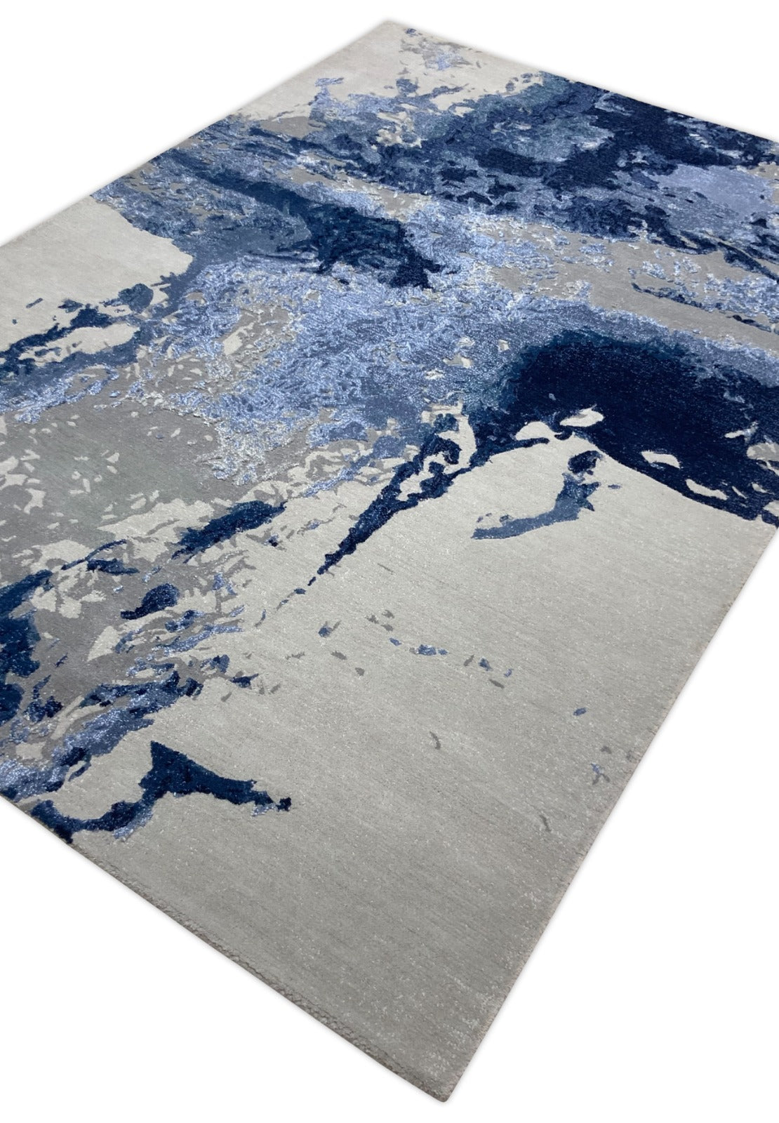 Oceanic Blue Hand Tufted Carpet – texture view – luxury hand tufted carpet India – The Flamingo Life