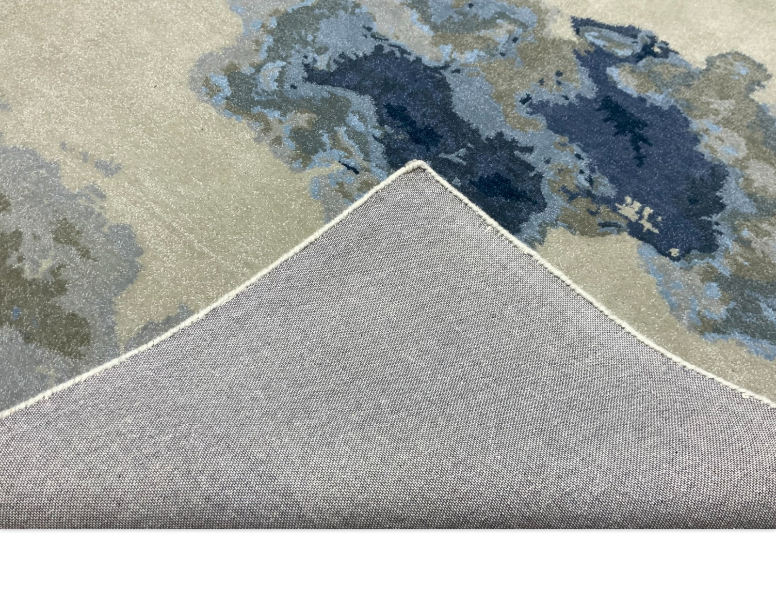 Premium Hand Tufted Abstract Carpet – close-up – luxury hand tufted rug India – The Flamingo Life